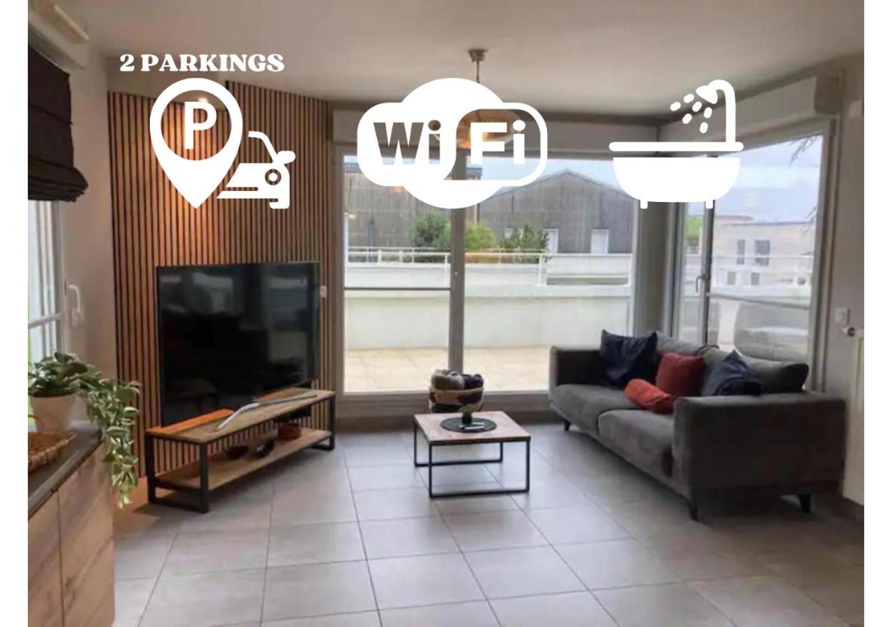 Standing 3 Chambres, Parkings, Terrasse Meyzieu Bagian luar foto